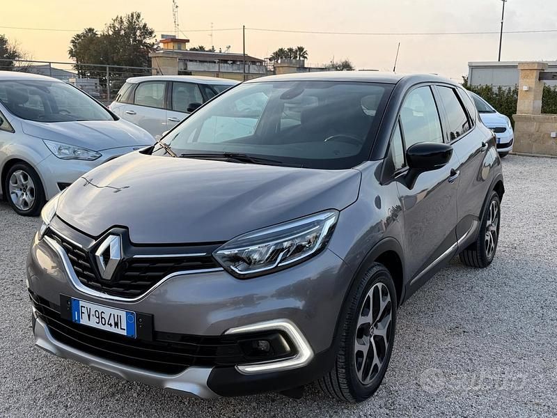 Usata Renault Captur Bose Edition 110 CV (80 kW) 2018 Grigio SUV