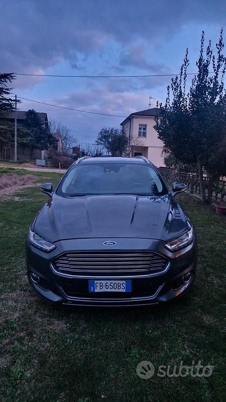 Usata Ford Mondeo 150 CV (110 kW) 2016 Grigio Station wagon