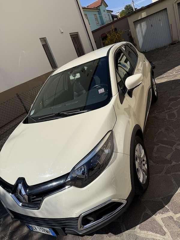 Usata Renault Captur 90 CV (66 kW) 2014 SUV