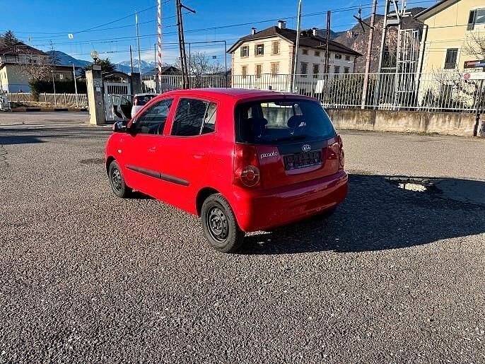Usata Kia Picanto Style 69 CV (50 kW) 2011 Rosso Utilitaria