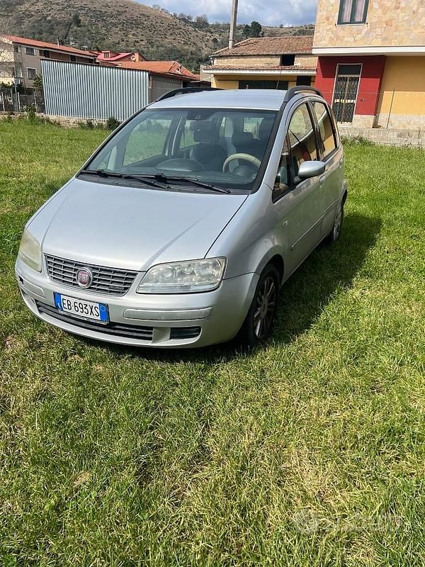 Usata Fiat Idea 95 CV (69 kW) 2010 Monovolume