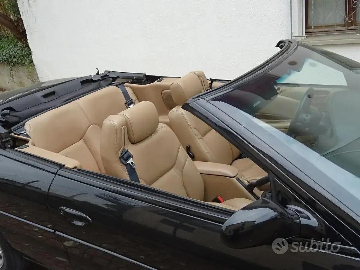 Usata Chrysler Stratus 132 CV (97 kW) 1996 Nero Cabrio