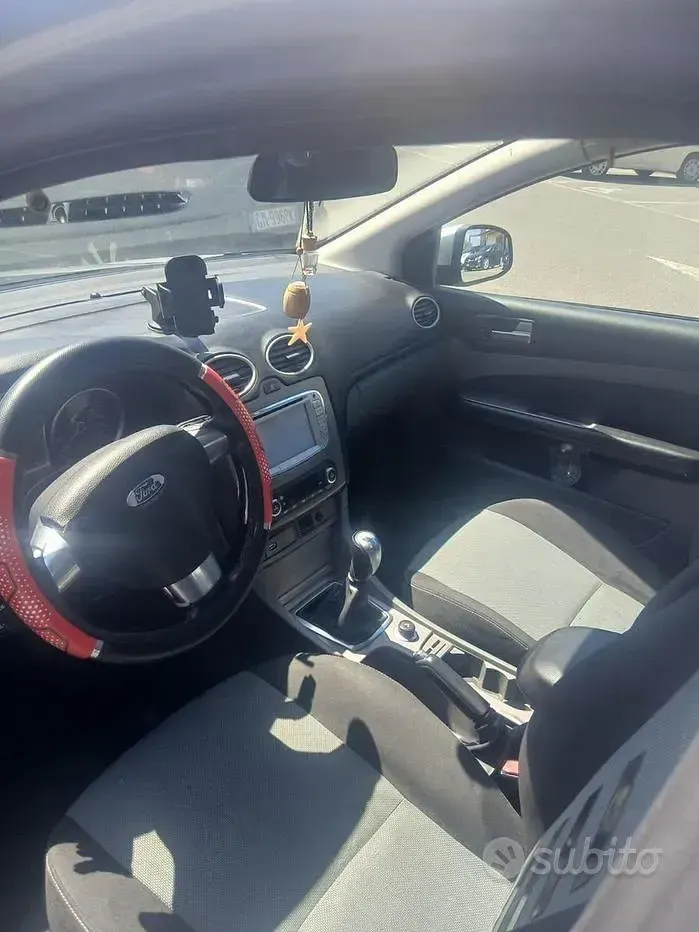 Usata Ford Focus Style 136 CV (100 kW) 2010 Grigio Berlina