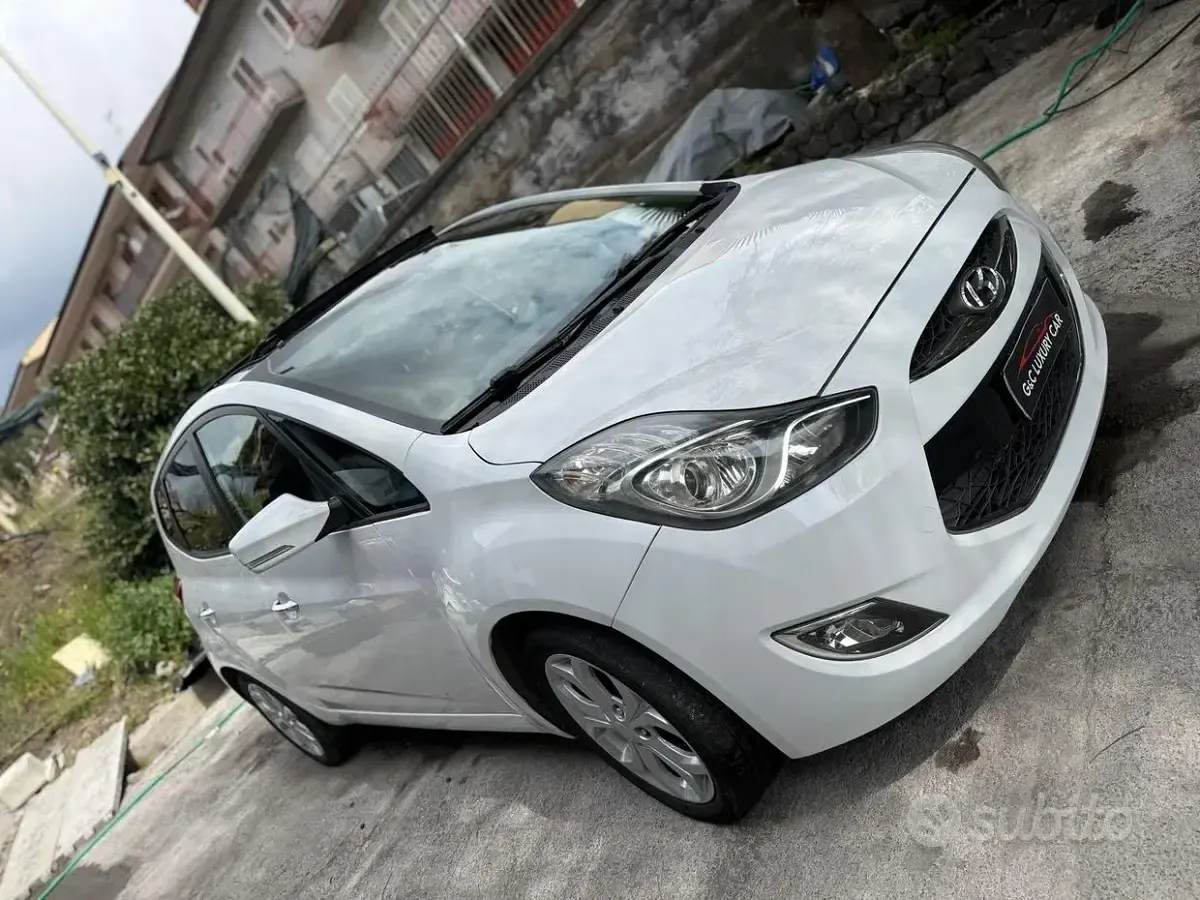 Usata Hyundai ix20 Style 90 CV (66 kW) 2011 Bianco Utilitaria