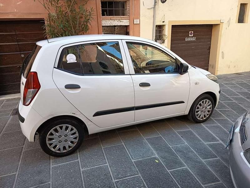 Usata Hyundai i10 Active 65 CV (47 kW) 2010 Bianco Utilitaria