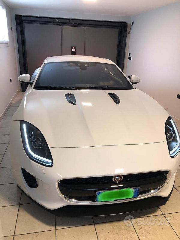 Usata Jaguar F-Type 300 CV (220 kW) 2017 Bianco Coupé