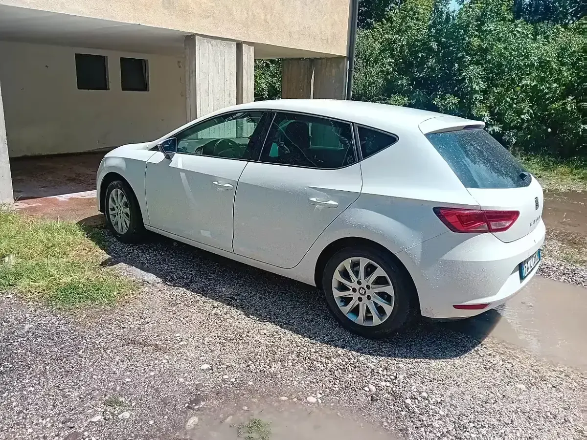 Usata Seat Leon Style 110 CV (80 kW) 2016 Bianco Berlina