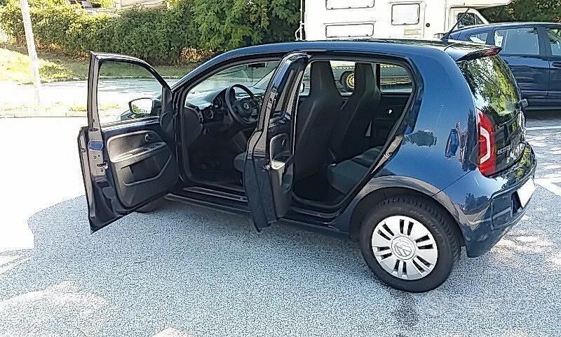 Usata VW up! Move 68 CV (50 kW) 2014 Blu Utilitaria