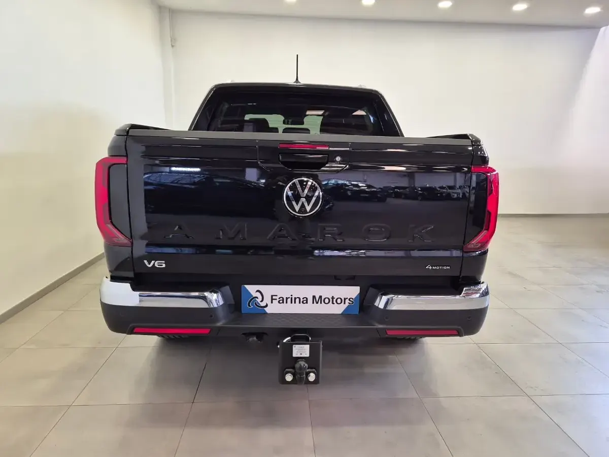 Nuova VW T7 241 CV (177 kW) 2026 Nero Furgone