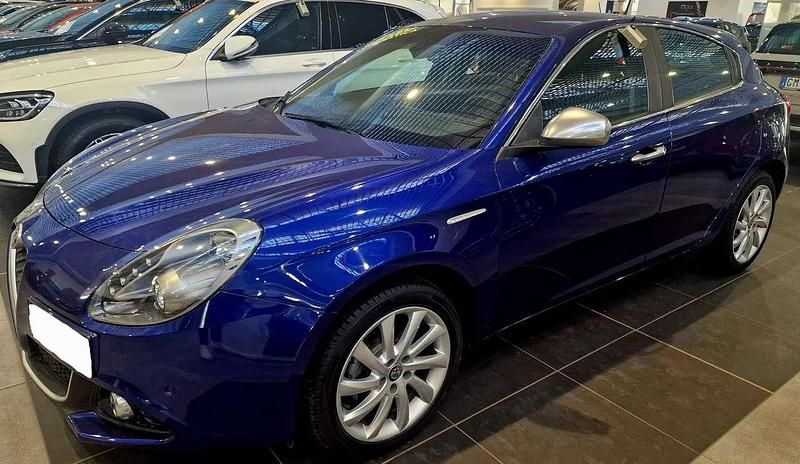 Blu Usata 2020 Alfa Romeo Giulietta Super Tre volumi | 12.500 € (Buon prezzo) - Immagine 1/4