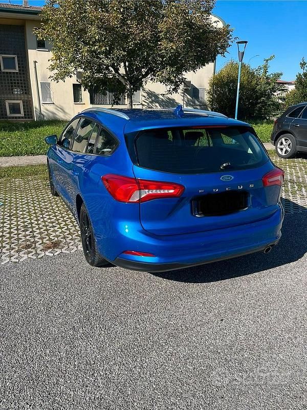Usata Ford Focus 120 CV (88 kW) 2020 Blu Station wagon