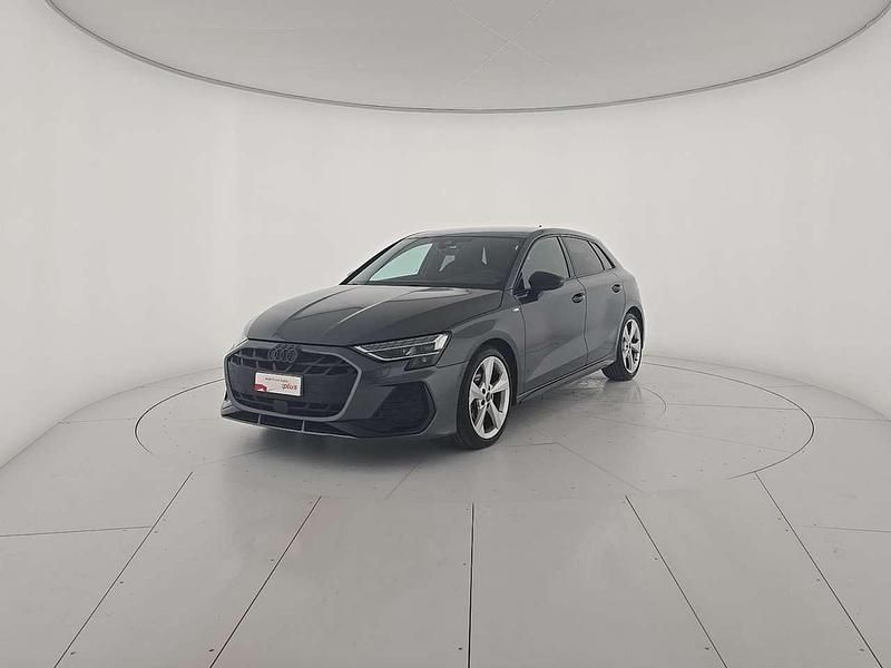 Usata Audi A3 Sportback S-Line 150 CV (110 kW) 2025 Grigio Utilitaria