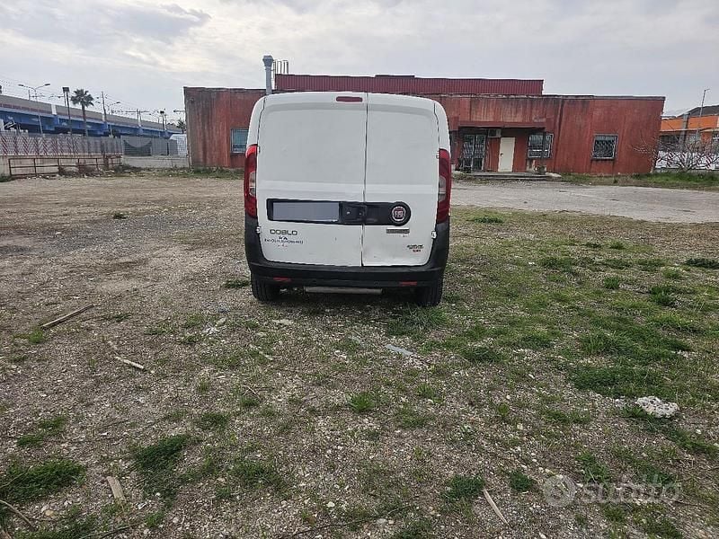 Begagnad Fiat Doblò 120 HK (88 kW) 2016 Minibuss