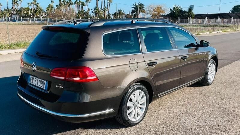Usata VW Passat 150 CV (110 kW) 2014 Marrone Station wagon