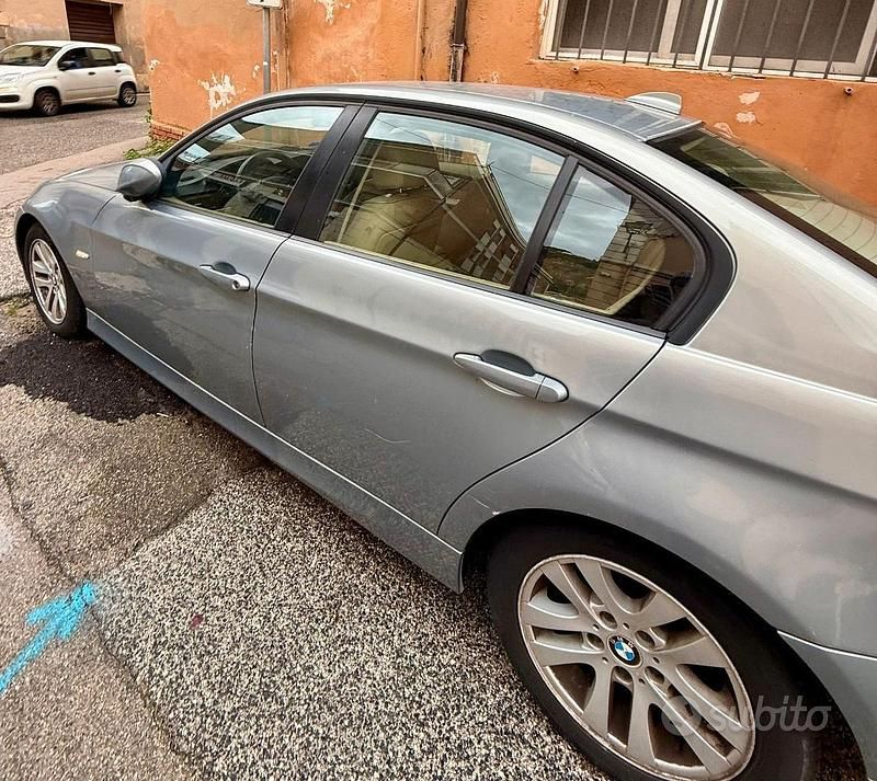 Begagnad BMW 320 163 HK (119 kW) 2005 Grön Sedan