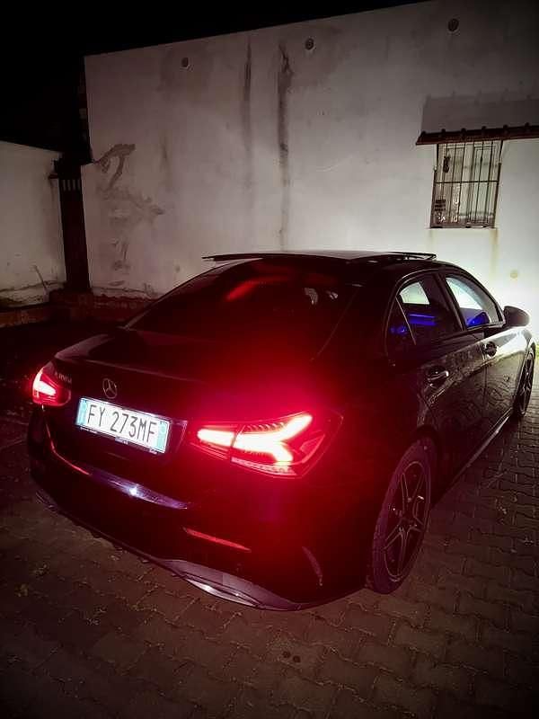 Usata Mercedes A180 Premium 116 CV (85 kW) 2019 Nero Berlina