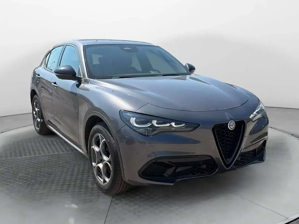 Nuova Alfa Romeo Stelvio Sprint 160 CV (117 kW) 2026 Grigio SUV