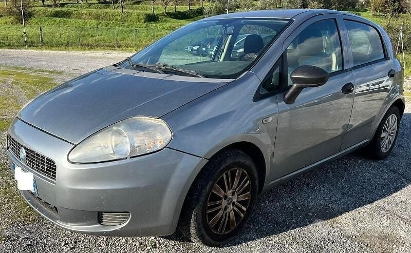 Usata Fiat Grande Punto 65 CV (47 kW) 2007 Grigio Utilitaria