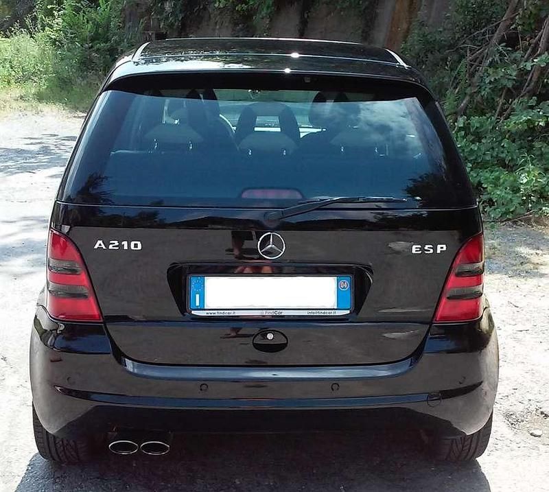 Usata Mercedes A210 140 CV (102 kW) 2004 Nero Berlina
