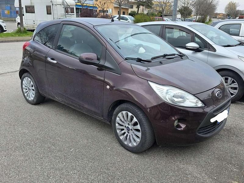 Usata Ford Ka Titanium 69 CV (50 kW) 2014 Berlina