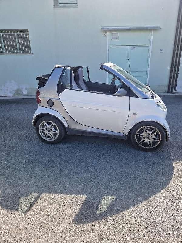 Usata 2004 Smart ForTwo Cabrio Passion Cabrio | 4500 € (Cara) - Immagine 1/4