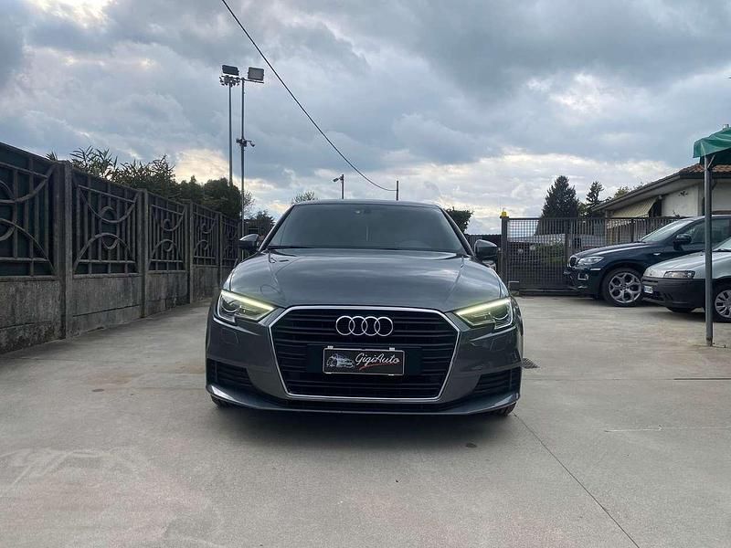 Usata Audi A3 Ambiente 116 CV (85 kW) 2018 Grigio Berlina