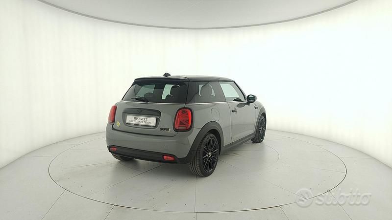 Occasion Mini Cooper 75 kW (102 ch) 2022 Gris Citadine