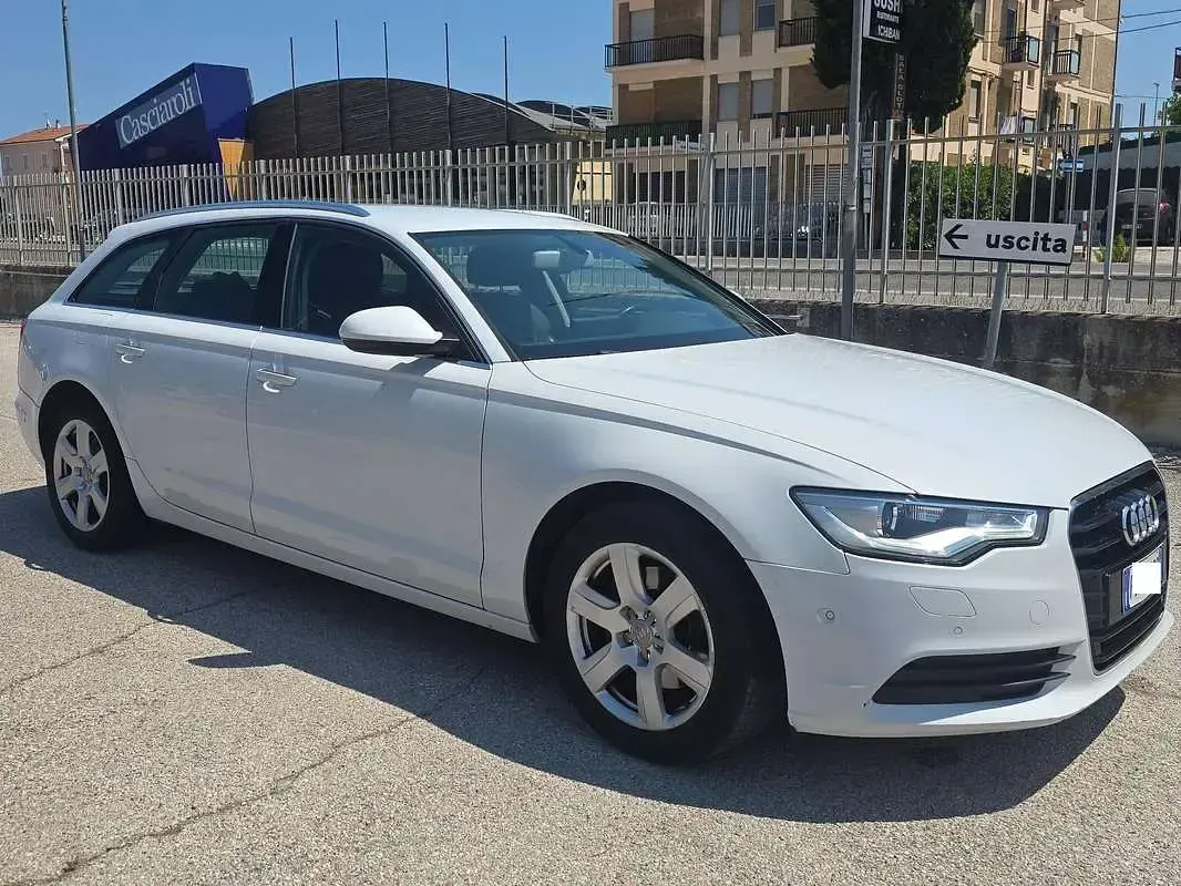 Usata Audi A6 Ambiente 150 CV (110 kW) 2014 Bianco Station wagon