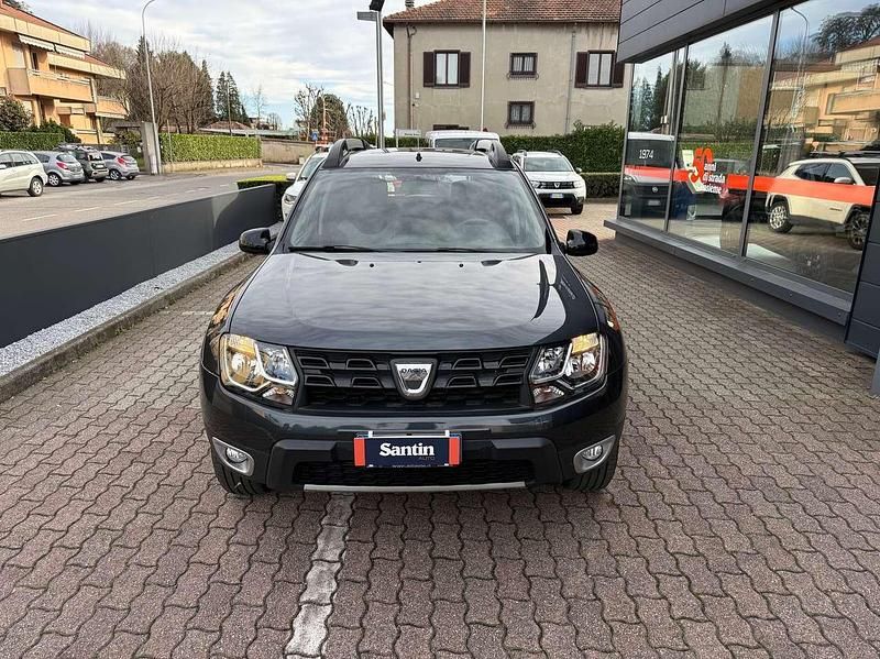 Usata Dacia Duster Lauréate 110 CV (80 kW) 2017 Grigio SUV
