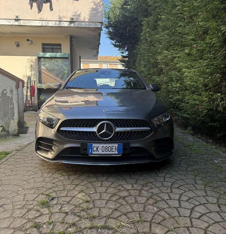 Usata Mercedes A180 Premium 116 CV (85 kW) 2022 Berlina