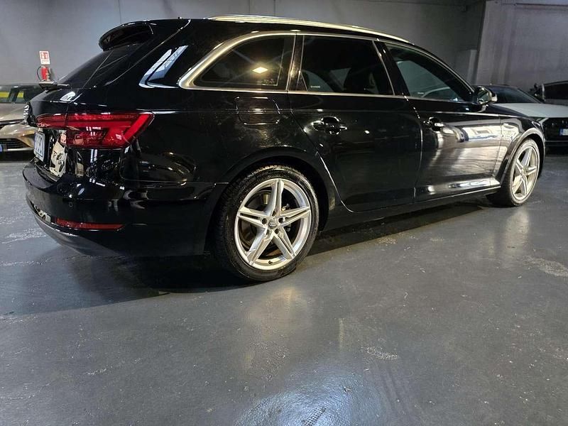 Usata Audi A4 S-Line 122 CV (89 kW) 2017 Nero brillante Station wagon