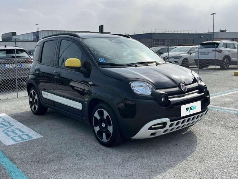 Usata Fiat Panda Cross Cross 69 CV (50 kW) 2025 Nero Utilitaria