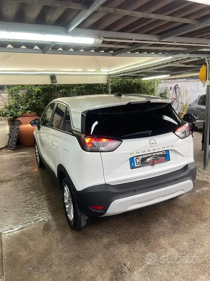 Usata Opel Crossland Elegance 110 CV (80 kW) 2022 Bianco SUV
