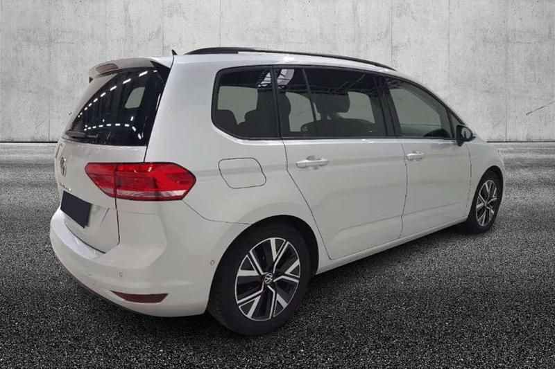 Usata VW Touran Executive 150 CV (110 kW) 2024 Argento Monovolume