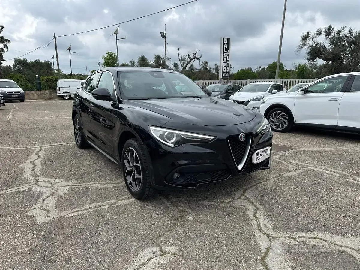 Usata Alfa Romeo Stelvio Super 210 CV (154 kW) 2018 Nero SUV
