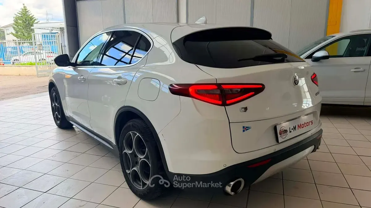 Usata Alfa Romeo Stelvio Executive 209 CV (153 kW) 2017 SUV