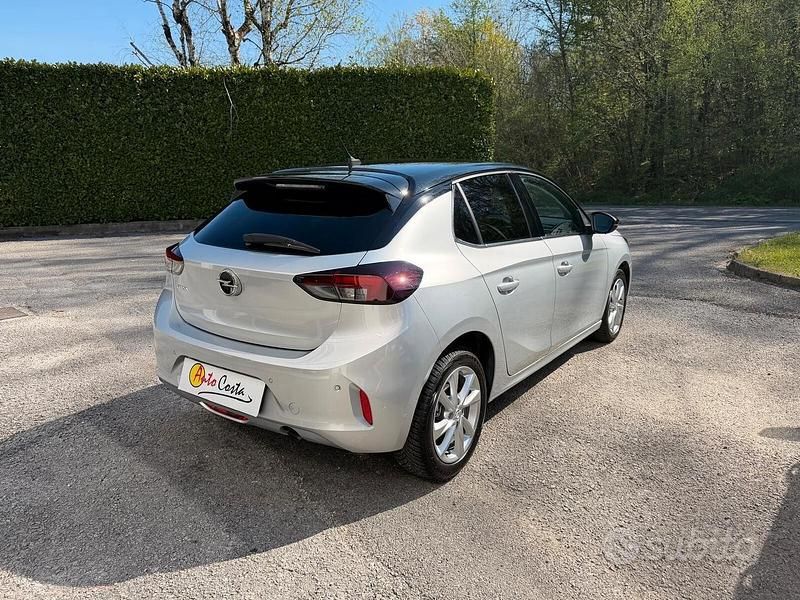 Usata Opel Corsa Elegance 101 CV (74 kW) 2022 Grigio Utilitaria