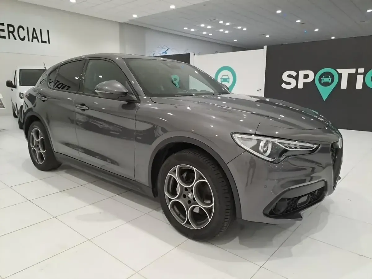 Usata Alfa Romeo Stelvio Sprint 190 CV (139 kW) 2022 Grigio SUV