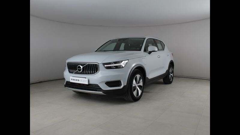 Bianco Usata 2021 Volvo XC40 Inscription SUV | 26.500 € (Ottimo prezzo) - Immagine 1/4