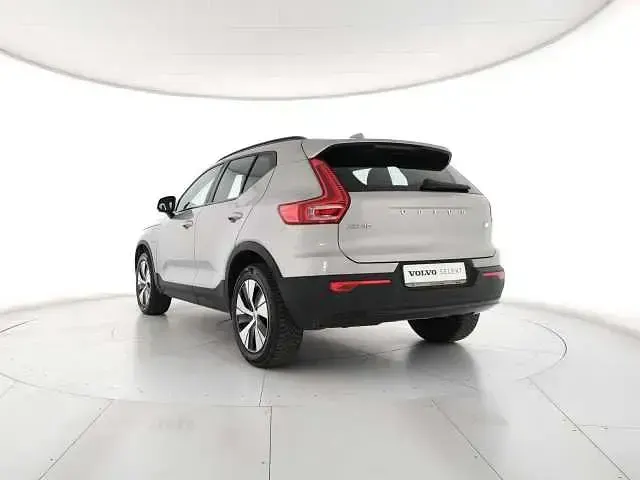 Usata Volvo XC40 Plus 129 CV (94 kW) 2023 Grigio SUV