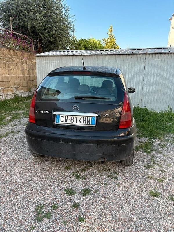 Usata 2005 Citroën C3 Due volumi | 1000 € (Buon prezzo) - Immagine 1/4