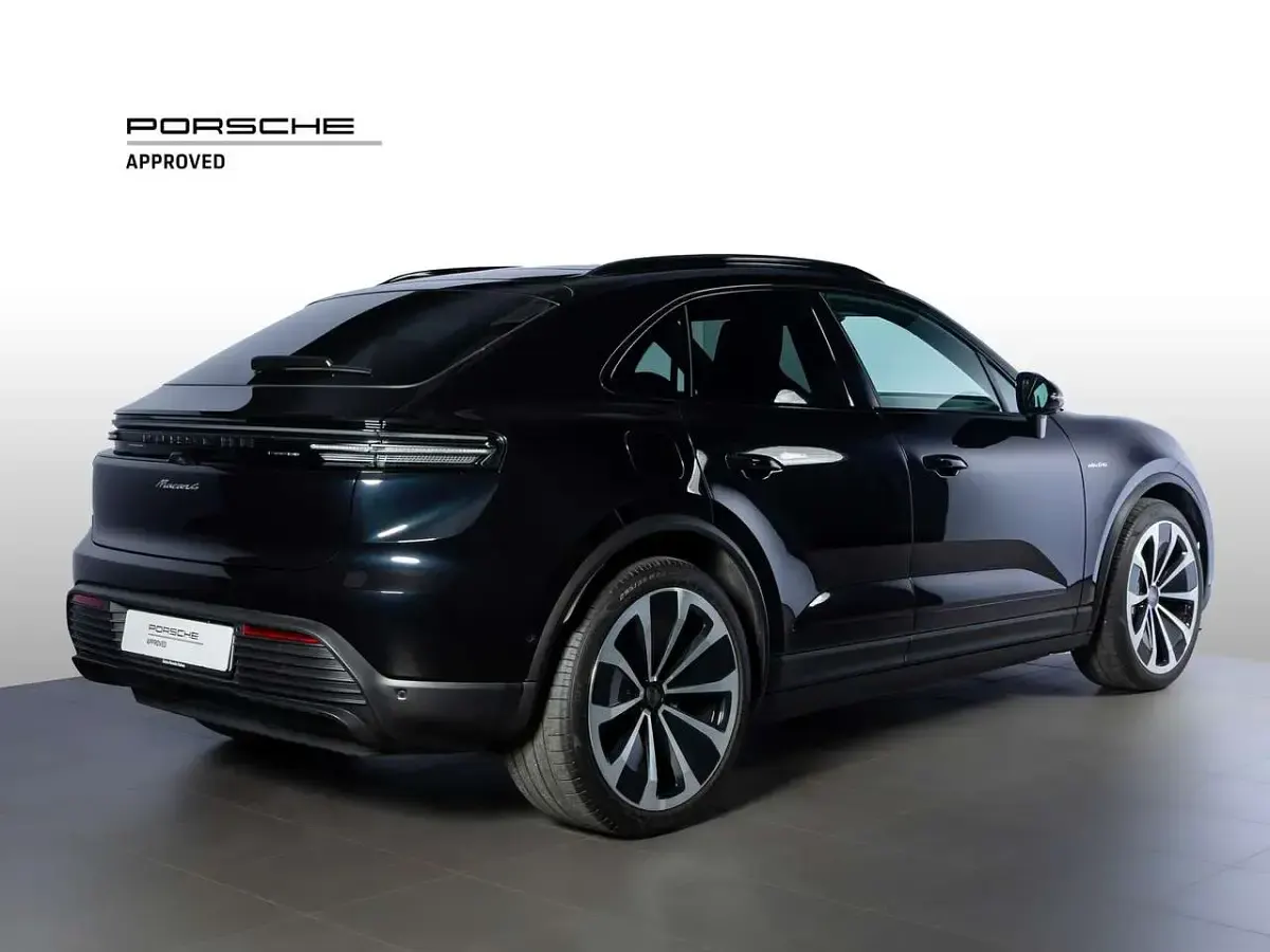 Usata Porsche Macan 144 kW (197 CV) 2024 Nero jet metallizzato SUV