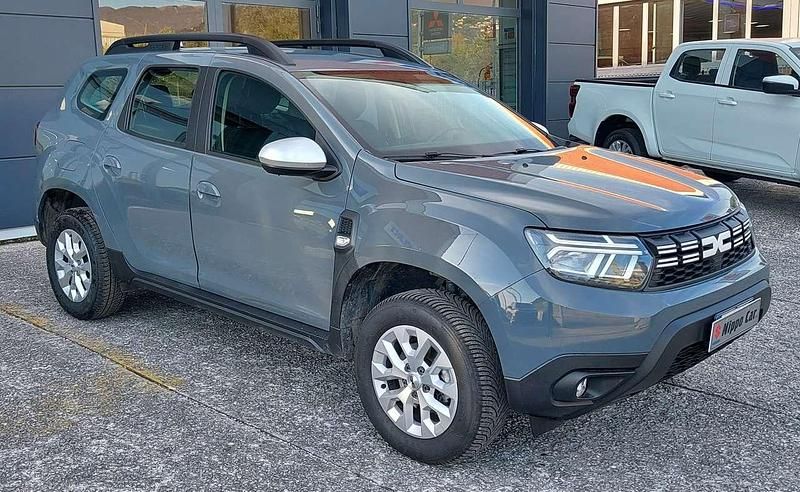 Usata Dacia Duster Comfort 101 CV (74 kW) 2023 Grigio SUV