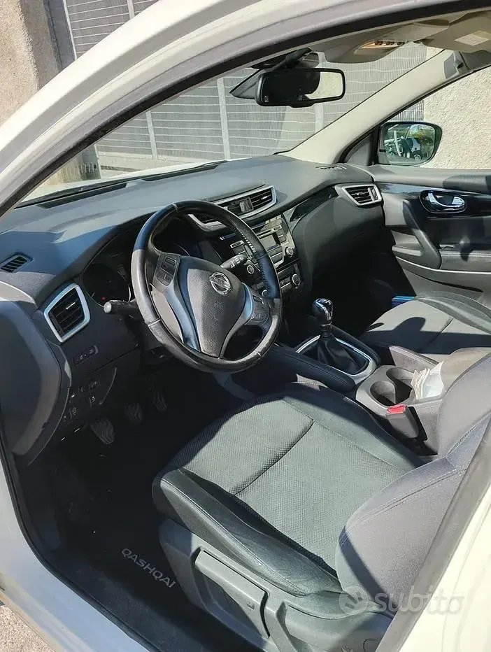 Usata Nissan Qashqai 110 CV (80 kW) 2016 Bianco SUV