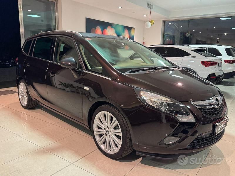 Usata Opel Zafira Tourer 136 CV (100 kW) 2016 Rosso Monovolume
