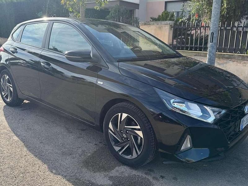Usata Hyundai i20 101 CV (74 kW) 2022 Nero Utilitaria