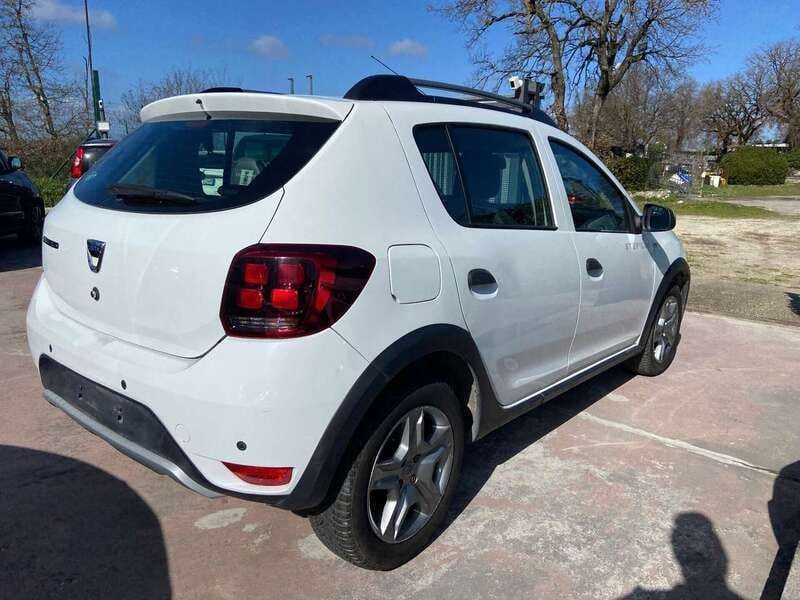 Usata Dacia Sandero Stepway 90 CV (66 kW) 2018 Bianco Utilitaria