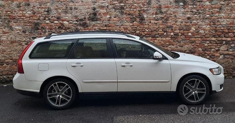 Usata Volvo V50 2010 Bianco Station wagon