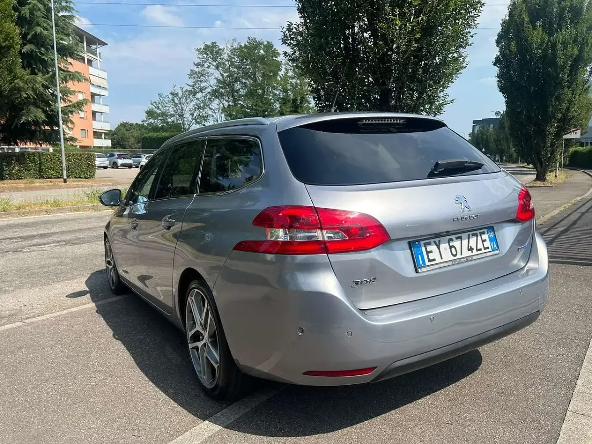 Usata Peugeot 308 SW Allure 150 CV (110 kW) 2015 Argento Station wagon