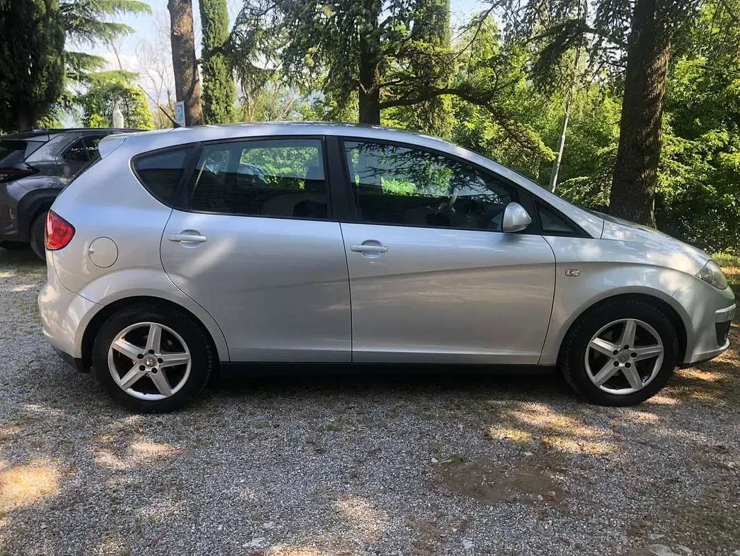Usata Seat Altea Reference 86 CV (63 kW) 2011 Argento Monovolume
